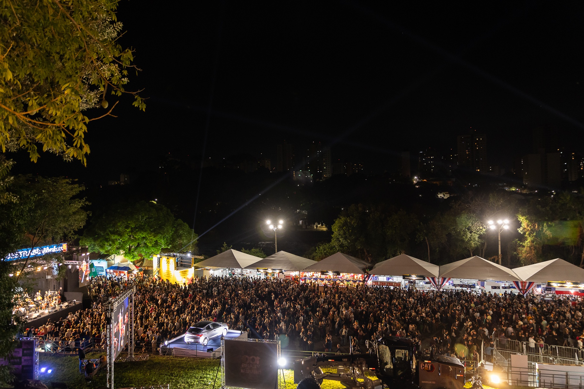 Mantendo viva a tradição de quatro décadas que une gastronomia mundial, cultura e solidariedade, a 40ª Festa das Nações foi encerrada ontem