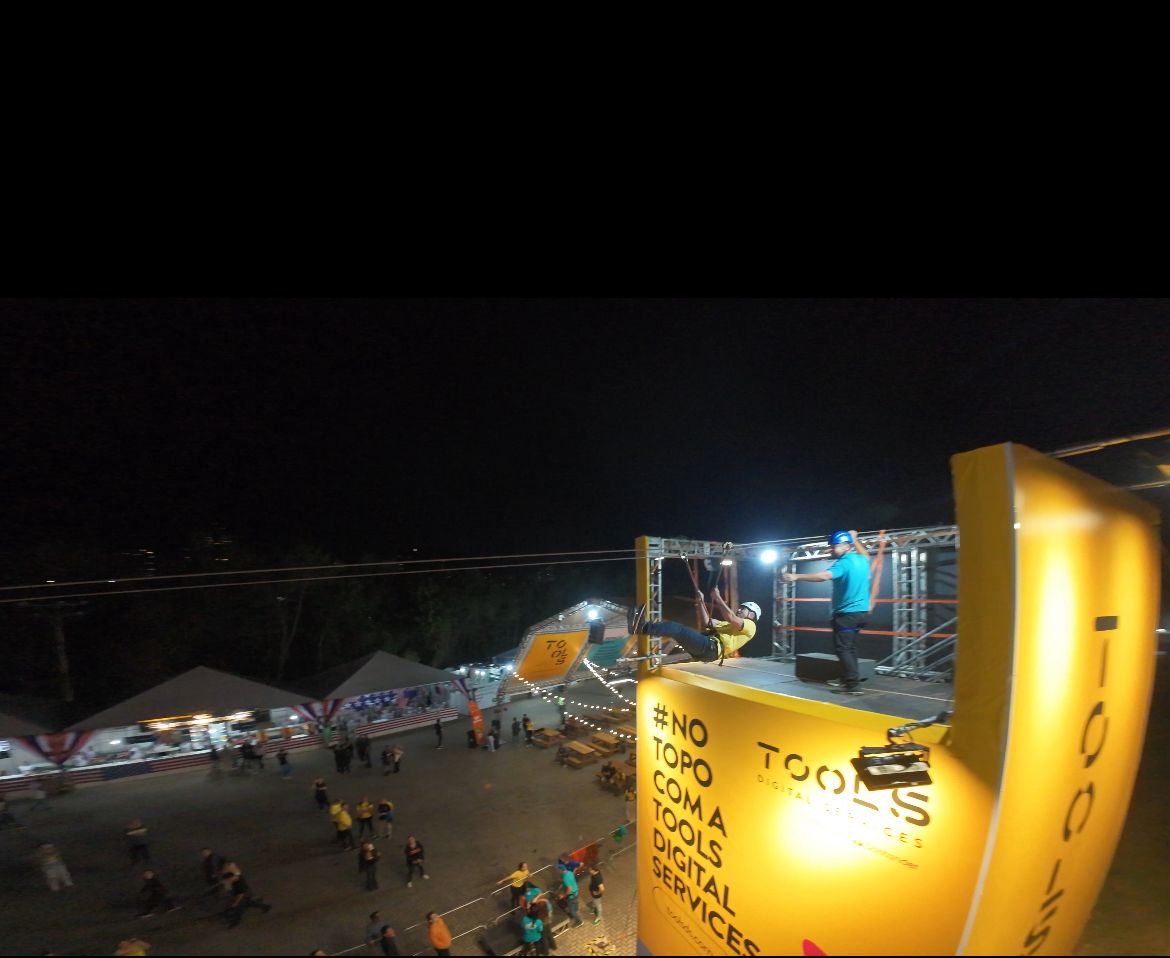 Tirolesa na Festa das Nações