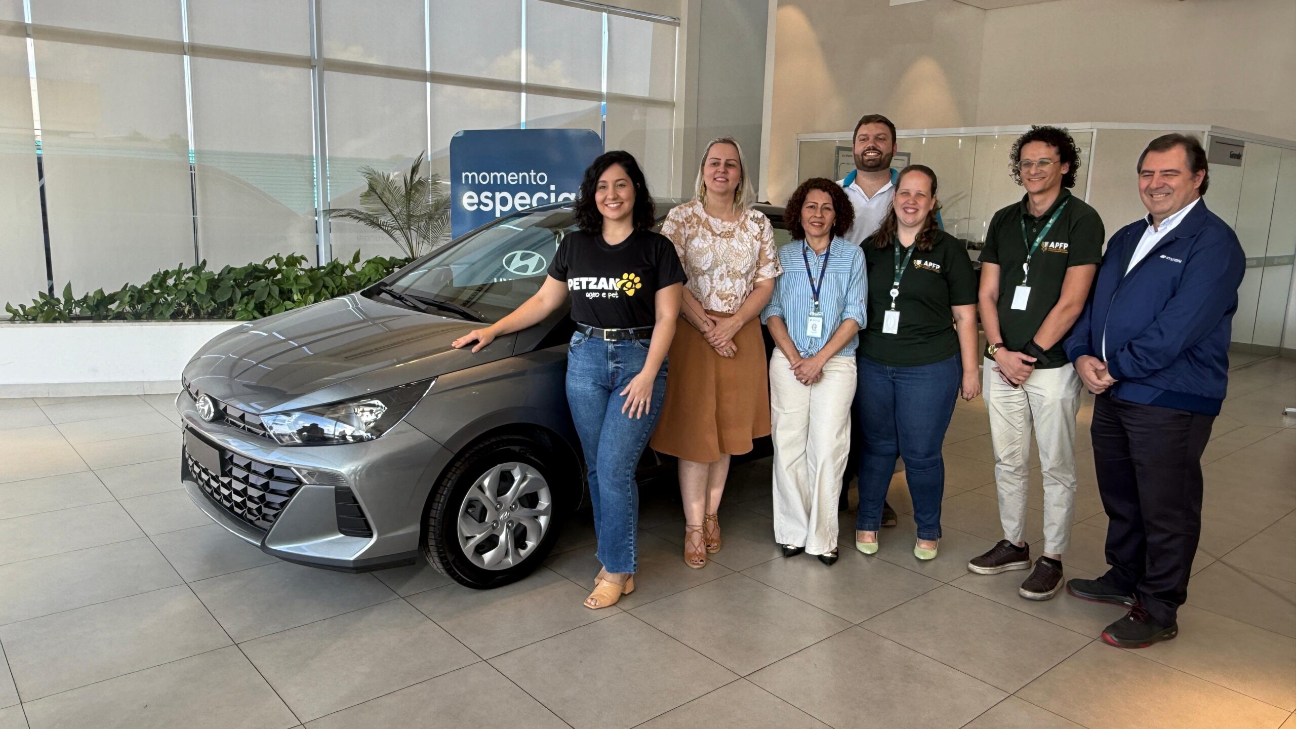 Festa das Nações 2025 promove entrega de carro a vencedora do sorteio da rifa