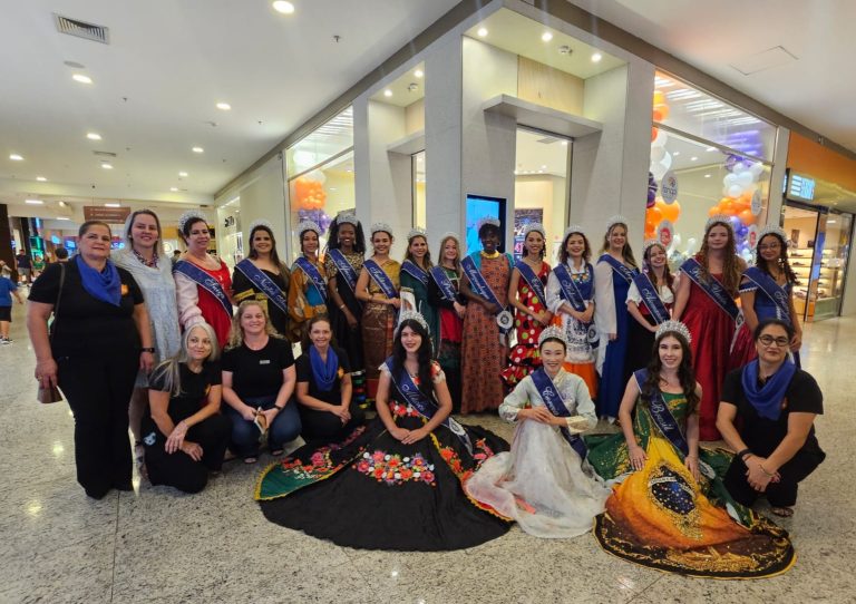 ANTECIPANDO EXPERIÊNCIAS  Fenapi inaugura ponto de encontro oficial da 41ª Festa das Nações no Shopping Piracicaba